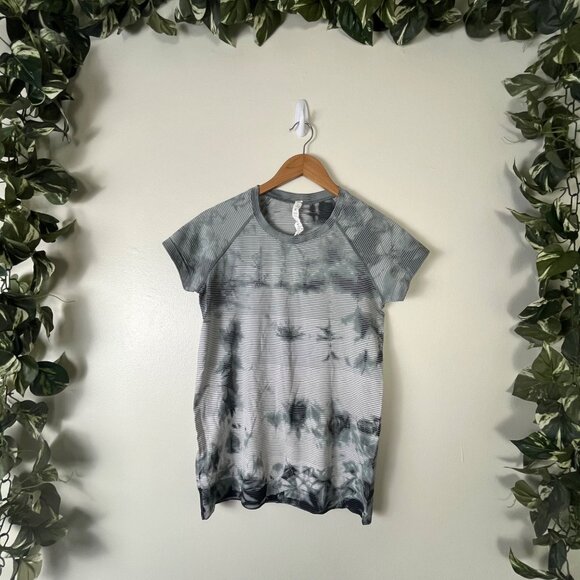 Lululemon Athletic Swiftly Tech Short Sleeve 2.0 Tie Dye Grey Women’s Size 8 - Picture 1 of 7